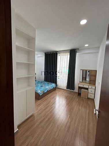 Hình ảnh Cho thuê Gold View 3PN 2WC - Đủ nội thất - Gym Bơi miễn phí. Giá 25tr