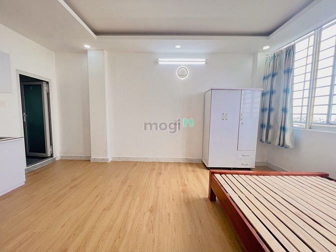 Hình ảnh Căn hôn ban công full nt rộng 30m2 ở Phạm Văn Bạch