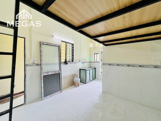 Hình ảnh CHDV Có Gác Full Nội Thất Có Bancol Ngay Công Viên Hoàng Văn Thụ