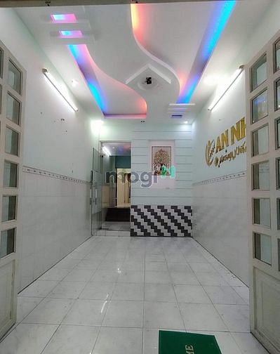 Hình ảnh Nhà 4 Tấm Kinh Doanh Sát Mặt Tiền