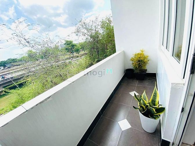 Hình ảnh Studio ban công đối diện Rmit, gần TĐT, tiện đi các quận trung tâm