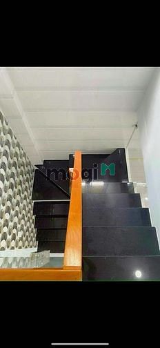 Hình ảnh Nhà Nội Thất Cao Cấp _Hẻm Thoáng Gần Đường