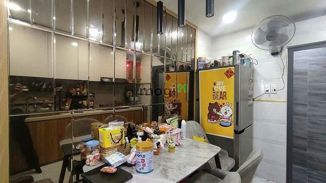 Hình ảnh Nhà Nội Thất Cao Cấp _Hẻm Thoáng Gần Đường