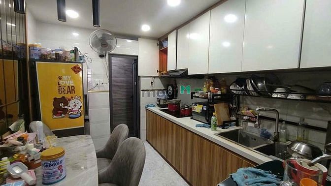Hình ảnh Nhà Nội Thất Cao Cấp _Hẻm Thoáng Gần Đường