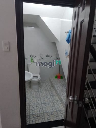 Hình ảnh Cho Thuê Nhà 4×18m 3l Q12. Cách HHG 5m