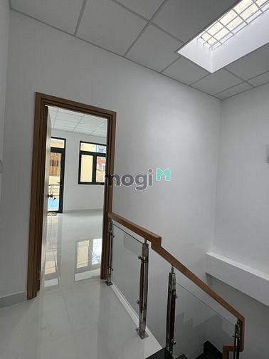 Hình ảnh Bán gấp nhà Sư Vạn Hạnh. HXH..Quận 10.