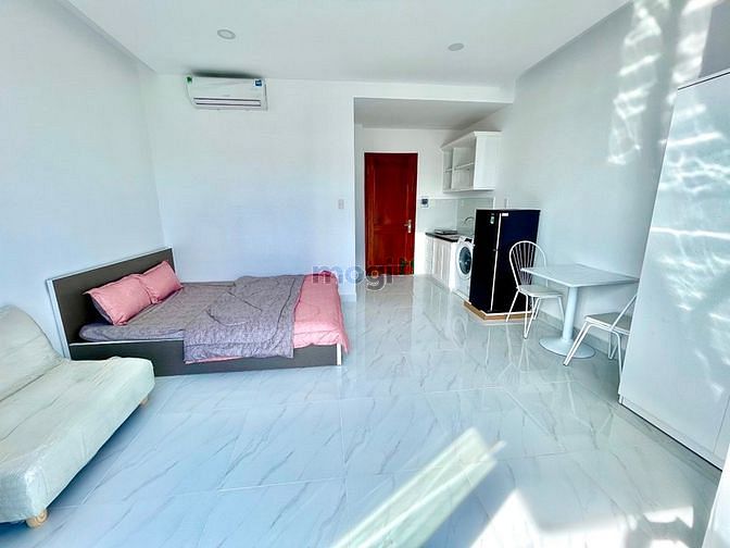 Hình ảnh Mb6623 nạp rút nhanh chóng studio sang trọng_Ban công-máy giặt riêng. Có thang may