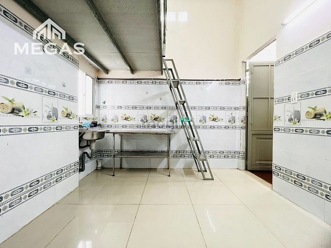 Hình ảnh CHDV Có Gác Giá Rẻ Ngay Trường Chinh