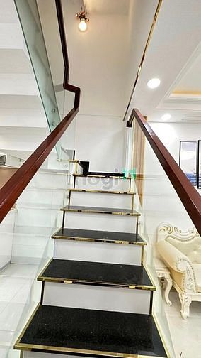 Hình ảnh Bán gấp nhà Phạm Đức Sơn,P16, Q8, DT 60m2/2.2 tỷ, có SHR