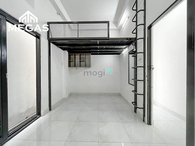 Hình ảnh CHDV Có Gác Full Nội Thất Ngay Đường Lê Trọng Tấn