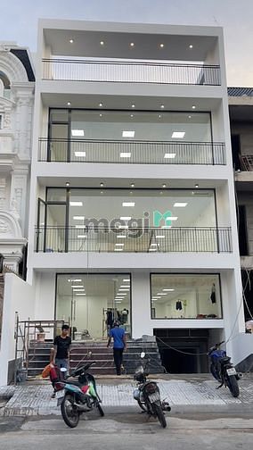 Hình ảnh cho thuê tòa nhà văn phòng quận 2