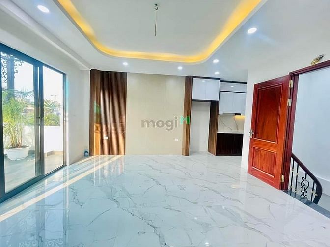 Hình ảnh Nhà 5 Tầng PHÂN LÔ - LÔ GÓC - cách VƯỜN HOA Hà Đông 100m - oto đỗ cửa