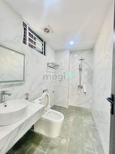 Hình ảnh Nhà 5 Tầng PHÂN LÔ - LÔ GÓC - cách VƯỜN HOA Hà Đông 100m - oto đỗ cửa