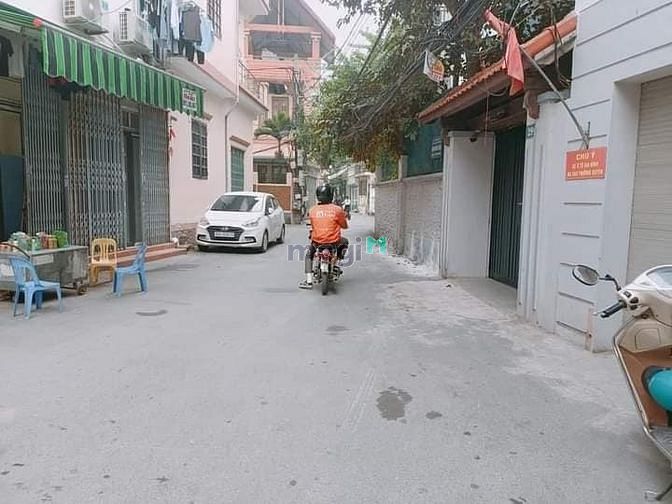 Hình ảnh Nhà 5 Tầng PHÂN LÔ - LÔ GÓC - cách VƯỜN HOA Hà Đông 100m - oto đỗ cửa