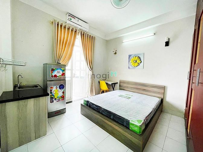 Hình ảnh Cho Thuê Phòng Studio Ban Công gần đường Phan Đăng Lưu, Văn Lang cs2