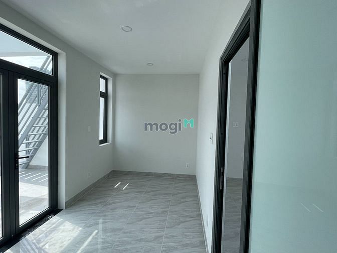 Hình ảnh Cho thuê nhà ngay TTHC TP Thủ Đức. DT 5x20m,hầm 4 tầng, có thang máy