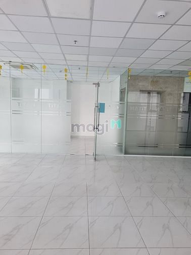 Hình ảnh Cho Thuê Sàn Văn Phòng 160m2 Đ.Cửu Long P.2 Tân Bình Ngay Sân Bay