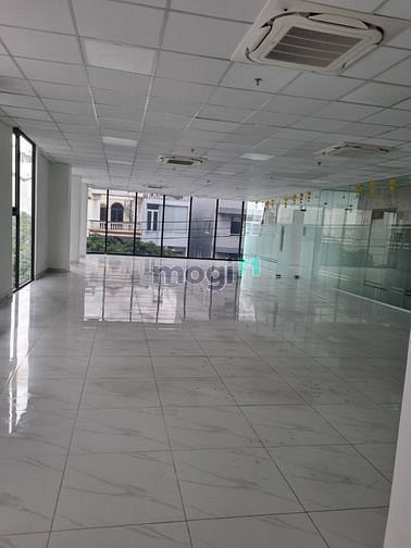 Hình ảnh Cho Thuê Sàn Văn Phòng 160m2 Đ.Cửu Long P.2 Tân Bình Ngay Sân Bay