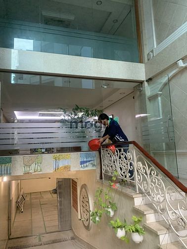 Hình ảnh Tòa nhà văn phòng 7 tầng thang máy, có hầm, ngay Bến Thành