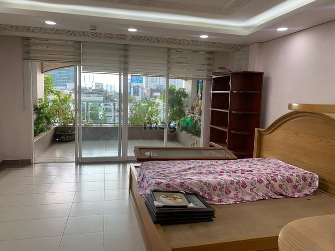 Hình ảnh Tòa nhà văn phòng 7 tầng thang máy, có hầm, ngay Bến Thành
