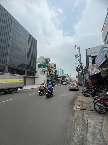 Hình ảnh * Tòa Bullding Cho Thuê Lạc Long Quân_ Quận Tân Bình ,HẦM 8 lầu