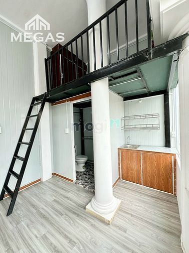 Hình ảnh CHDV Cao Cấp Có Gác Cửa Sổ Trời Ngay Chợ Phạm Văn Hai