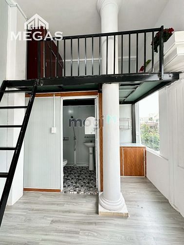 Hình ảnh CHDV Cao Cấp Có Gác Cửa Sổ Trời Ngay Chợ Phạm Văn Hai