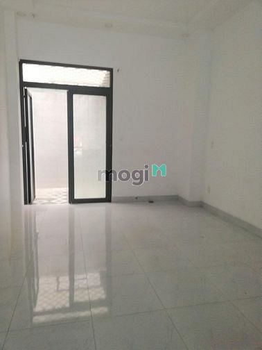 Hình ảnh Cho thuê nhà MT làm văn phòng, spa đường Lê Thúc Hoạch
