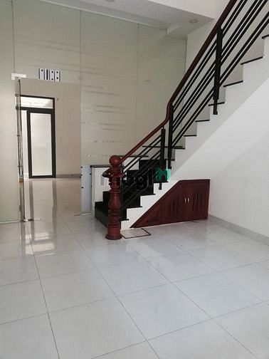 Hình ảnh Cho thuê nhà MT làm văn phòng, spa đường Lê Thúc Hoạch