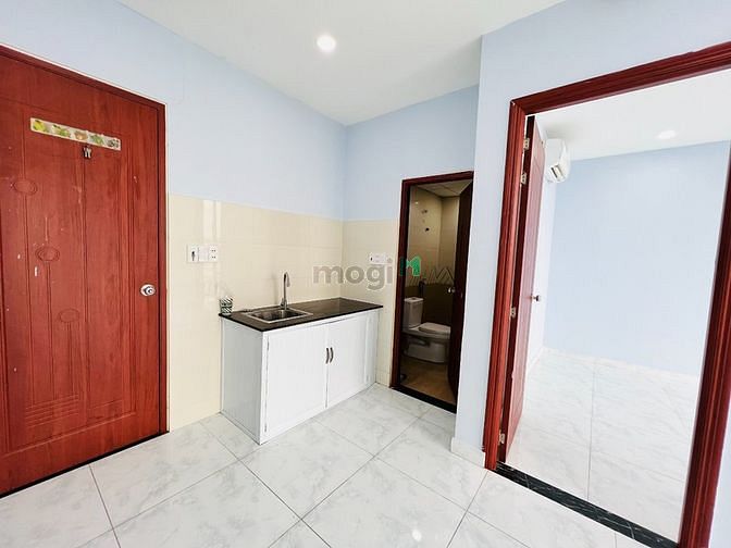 Hình ảnh Căn Hộ 1 PN - Full Kính Ngay Trường Chinh - Phan Văn Hớn