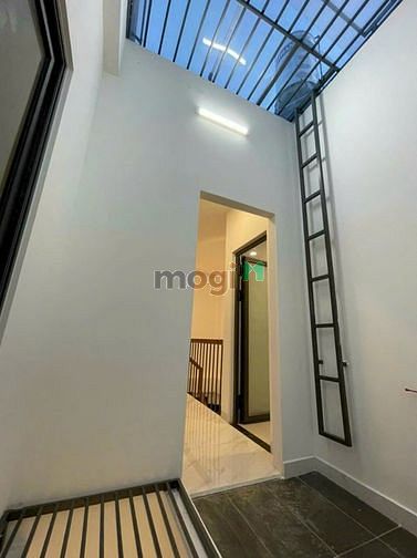 Hình ảnh Nhà HXH đường XÓM CHIẾU SiÊu RẺ chỉ 1.3 tỷ có 52m2 SHR