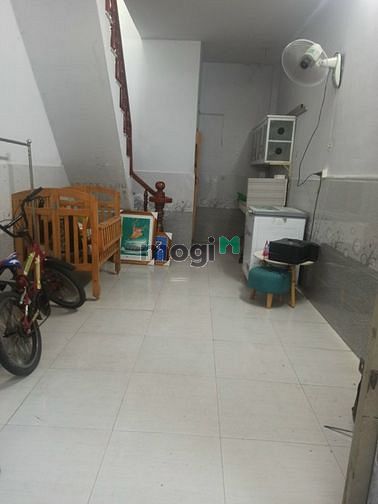Hình ảnh Bán gấp nhà 1 sẹc  đường lớn quận 12