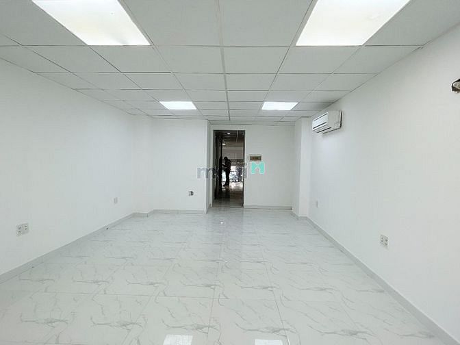 Hình ảnh Miễn phí 1.5 tháng tiền thuê , sàn văn phòng lầu 1 vị trí đẹp