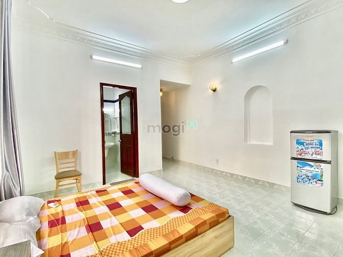 Hình ảnh Cho thuê phòng studio view cửa sổ lớn - tách bếp phường 2 ngay khu sân