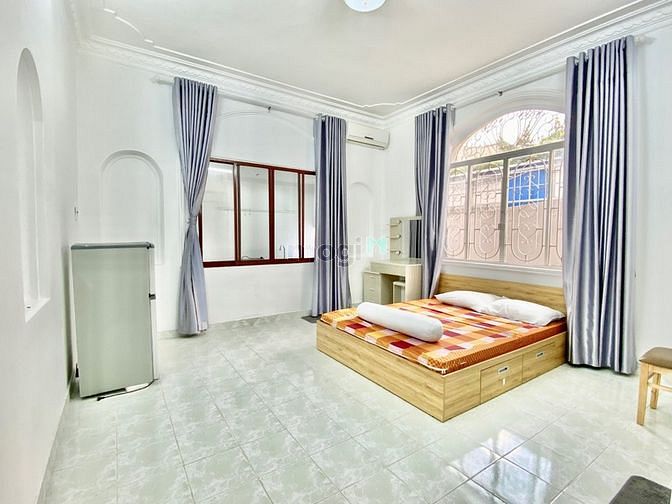 Hình ảnh Cho thuê phòng studio view cửa sổ lớn - tách bếp phường 2 ngay khu sân