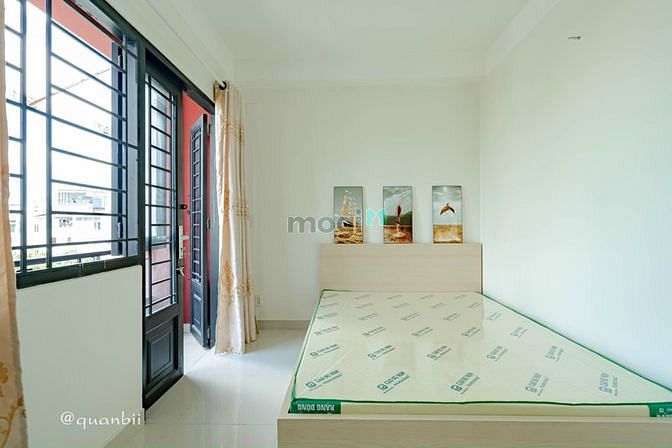 Hình ảnh Mb6623 nạp rút nhanh chóng mới 26 Nguyễn Văn Cừ cửa sổ lớn có bancon Quận 1
