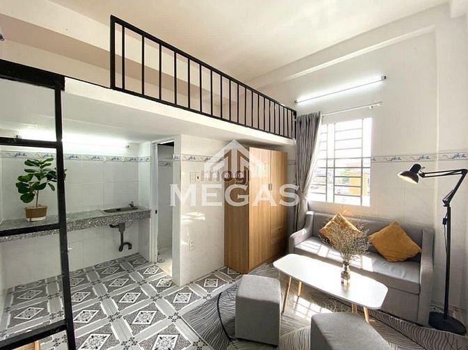 Hình ảnh Phòng duplex cửa sổ trời thoáng mát kế bên Văn Lang