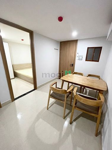 Hình ảnh CHDV full nội thất mới 2 máy lạnh cửa sổ thoáng mát ngay sát sân bay