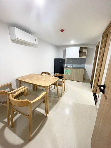 Hình ảnh CHDV full nội thất mới 2 máy lạnh cửa sổ thoáng mát ngay sát sân bay