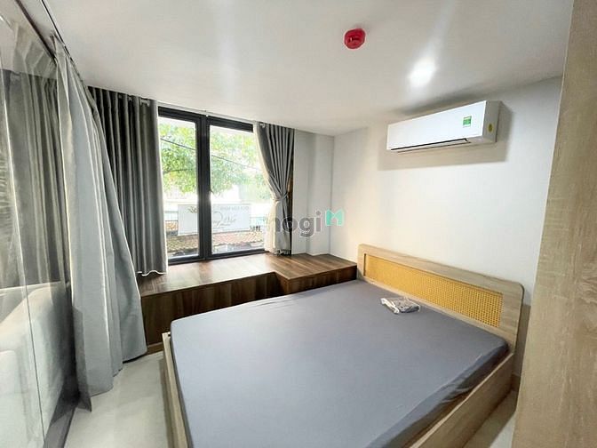 Hình ảnh CHDV full nội thất mới 2 máy lạnh cửa sổ thoáng mát ngay sát sân bay
