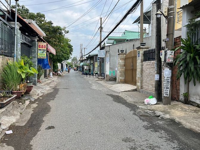 Hình ảnh Bán nhà 1 trệt 1 lầu đường Nguyễn Văn Hoa P.Thống Nhất. SHR Giá 4,8 tỷ