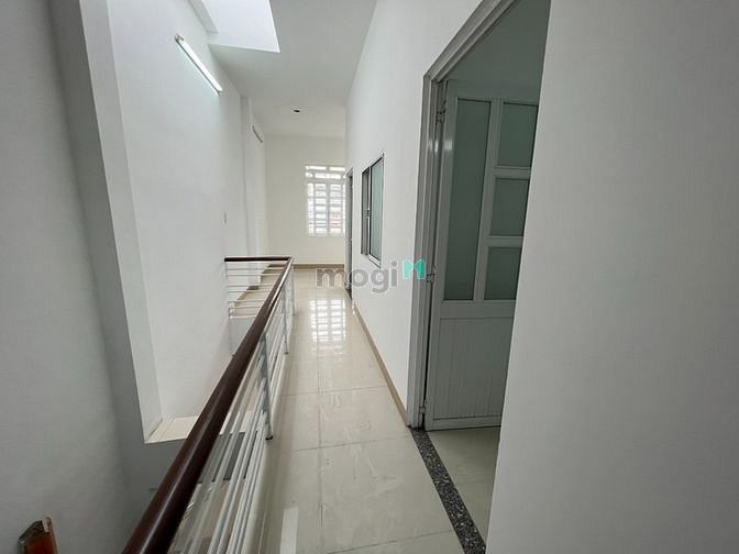 Hình ảnh Bán nhà 1 trệt 1 lầu đường Nguyễn Văn Hoa P.Thống Nhất. SHR Giá 4,8 tỷ