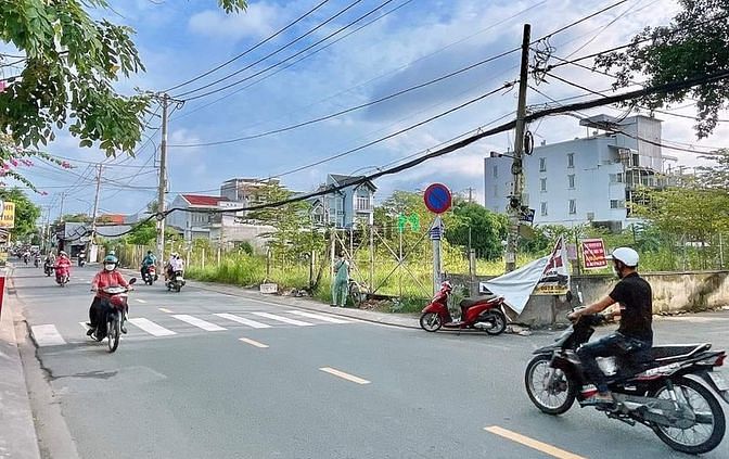 Hình ảnh Cần bán Đất VỊ TRÍ ĐẸP HIẾM - 197m2-NGANG 7,5m. Cách Gò Vấp 1 km.