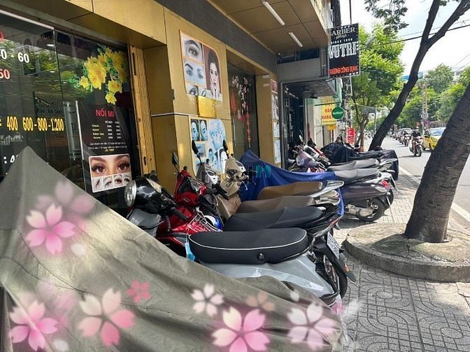 Hình ảnh Mặt tiền hơn 8m đường Trương Công Định, Q. Tân Bình