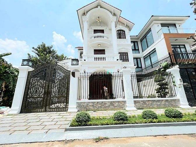 Hình ảnh Siêu Phẩm Biệt Thự Khu Nam Long Phước Long B, Thủ Đức 240m chỉ 21 tỷ.