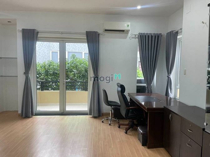 Hình ảnh Cho thuê biệt thự Lý Chính Thắng, P9, Q3 khúc 2 chiều gần Dân Chủ