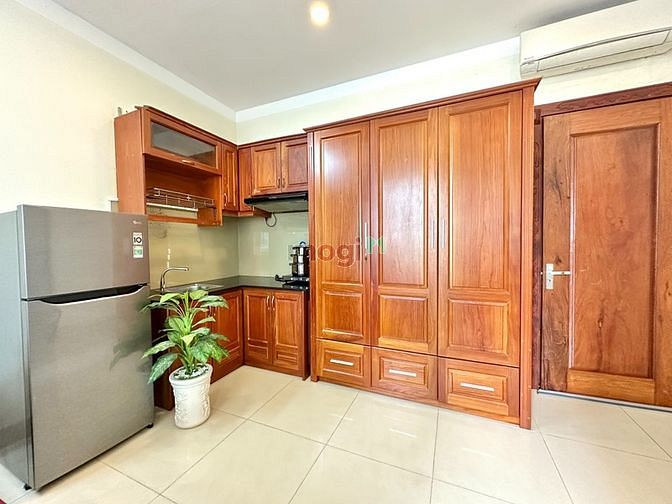 Hình ảnh Căn Hộ Ban Công Sát Vạn Hạnh Mall Đối Diện Đường 3/2 Rộng 30M2