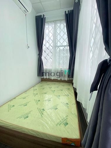 Hình ảnh Cho thuê penhouse 2PN ban công Điện Biên Phủ Q3