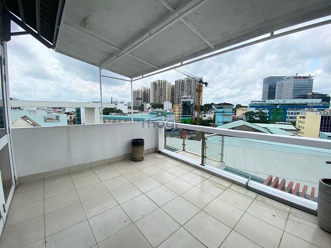 Hình ảnh Cho thuê penhouse 2PN ban công Điện Biên Phủ Q3