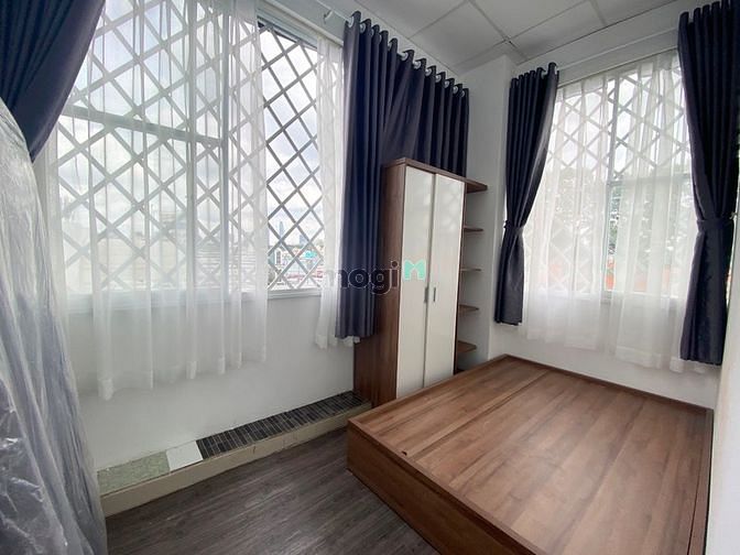 Hình ảnh Cho thuê penhouse 2PN ban công Điện Biên Phủ Q3